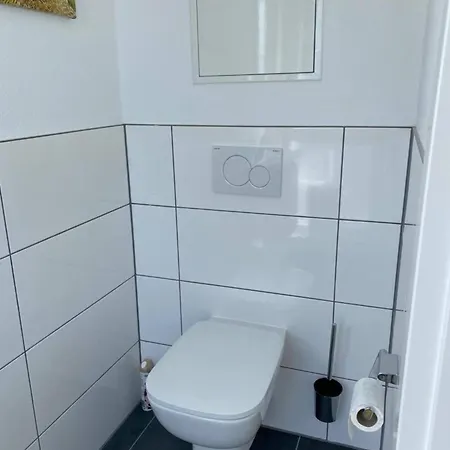 Großes 2-schlafzimmer-apartment Mit Terrasse&parkplatz - Nähe Kaiserslautern - 1 Apartment *